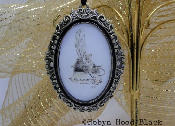 Miniature "Writer Mouse" Christmas ornament.  Click to learn more!