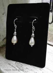 bridesmaids earrings c